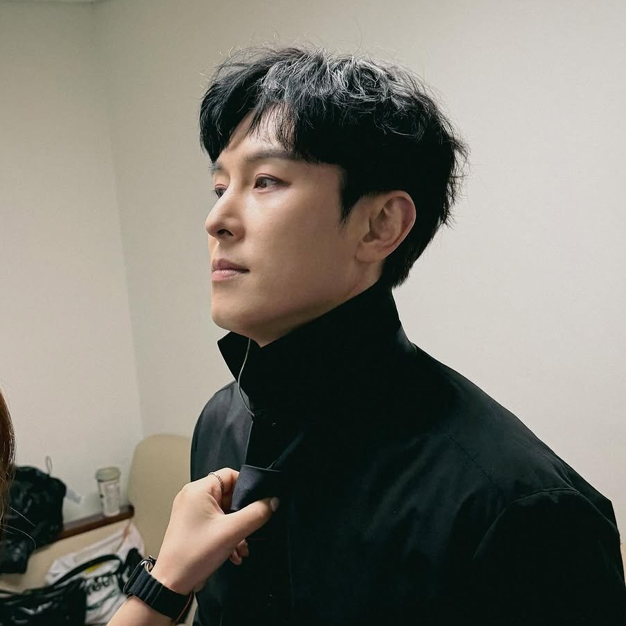 キム・ドンワン (神話)の最新写真