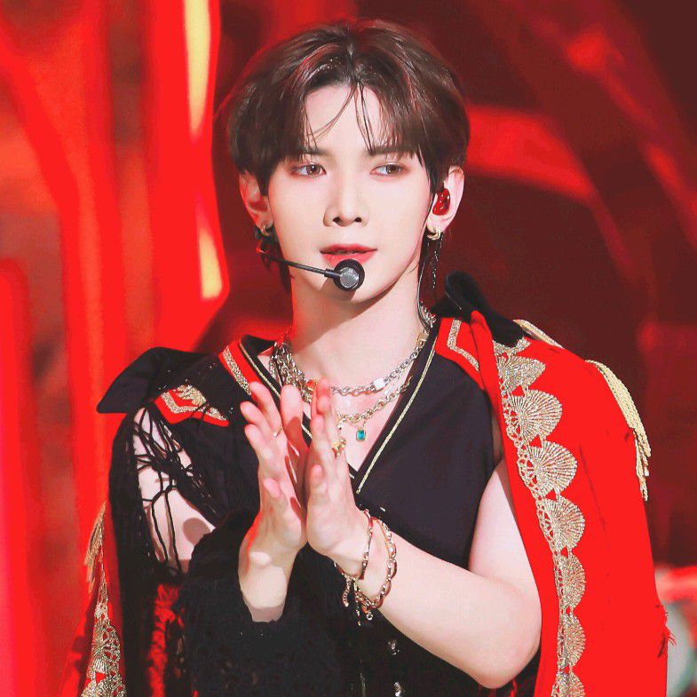 Recent activity shot of Yeosang (ATEEZ)