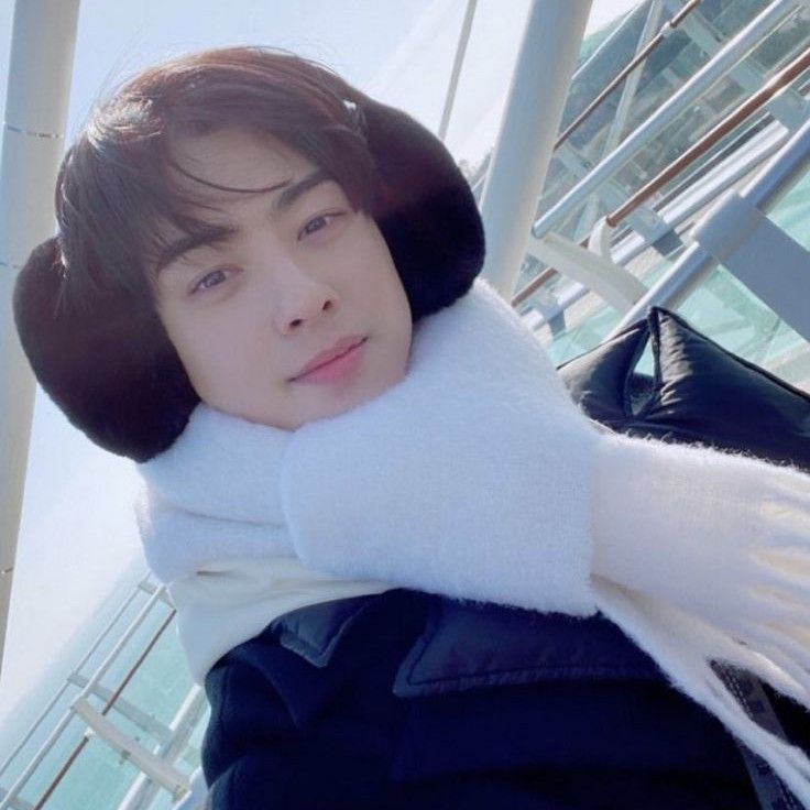 A moment captured by Eunwoo (ASTRO)'s fan