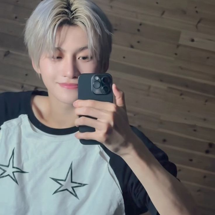 Momen yang diabadikan oleh penggemar Jihoon (TWS)