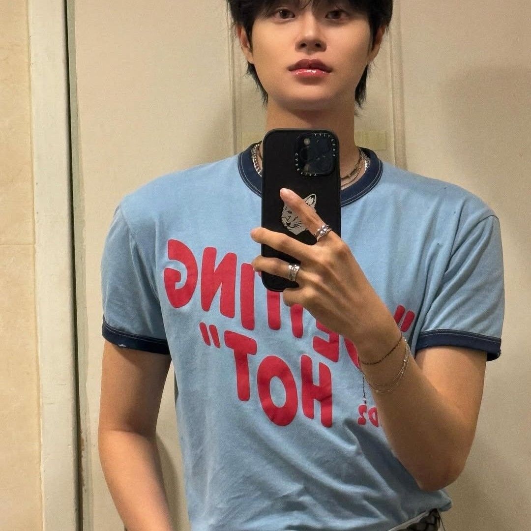 Latest photo of Lee Daehwi (AB6IX)