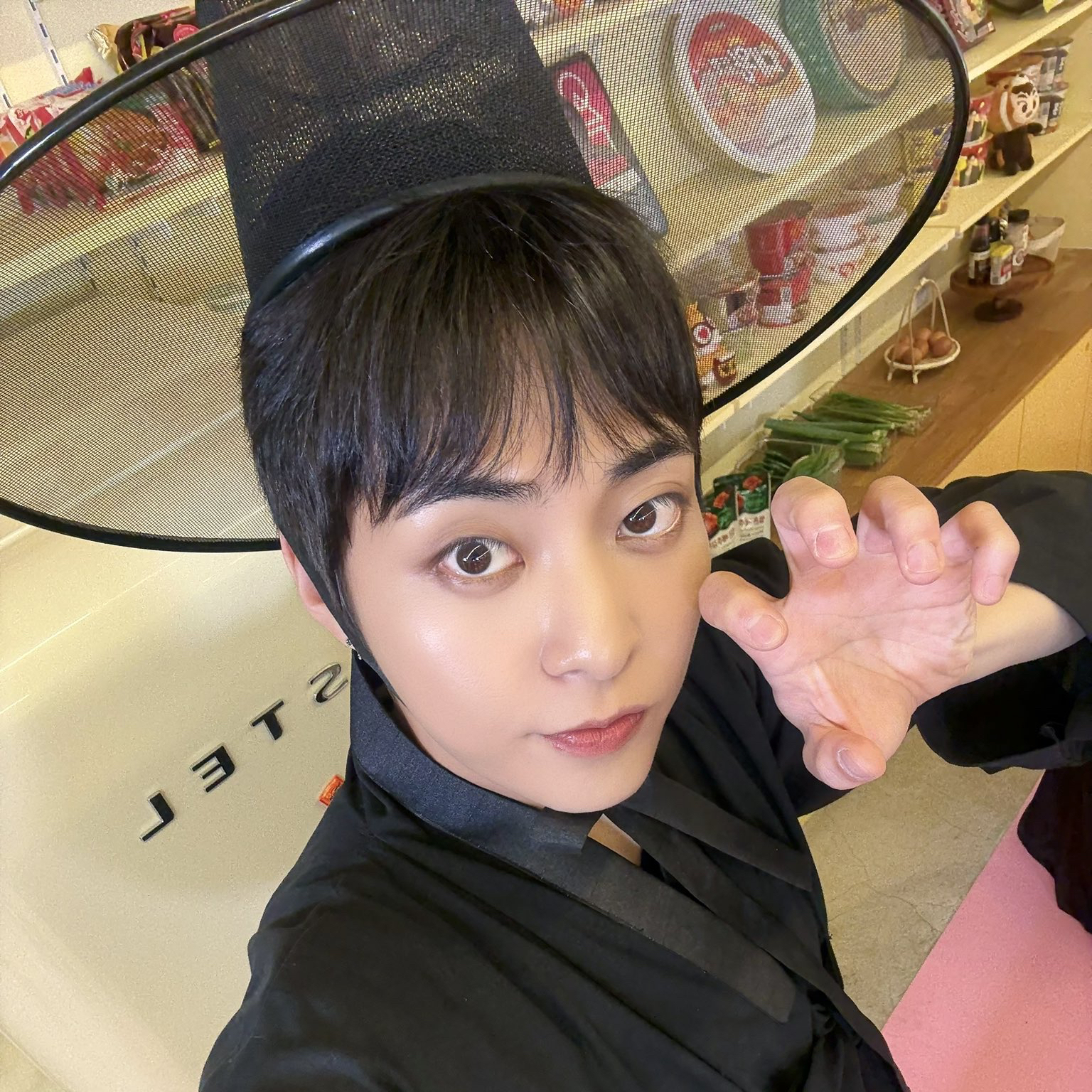 Behind-the-scenes cut of Xiumin (EXO)