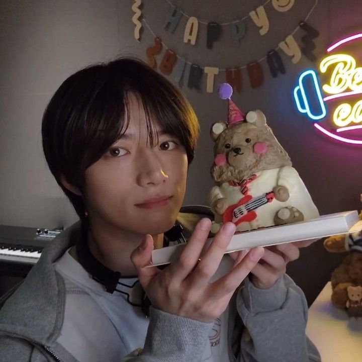 A moment captured by Beomgyu (TOMORROW X TOGETHER)'s fan