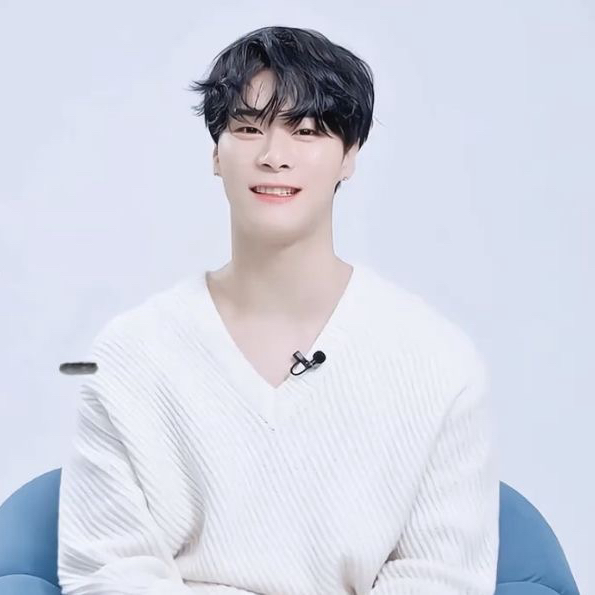 Recent activity shot of Moonbin (ASTRO)