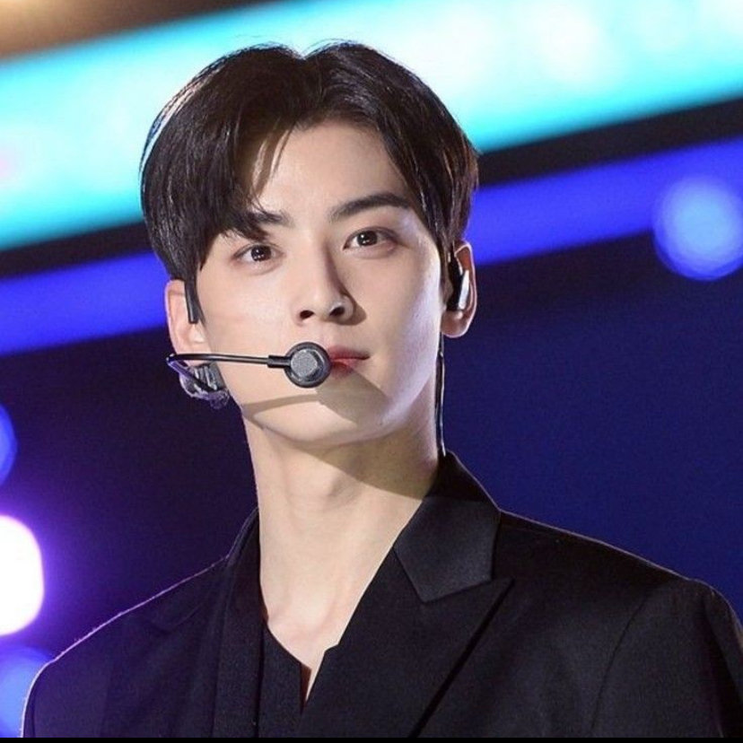 Recent activity shot of Eunwoo (ASTRO)