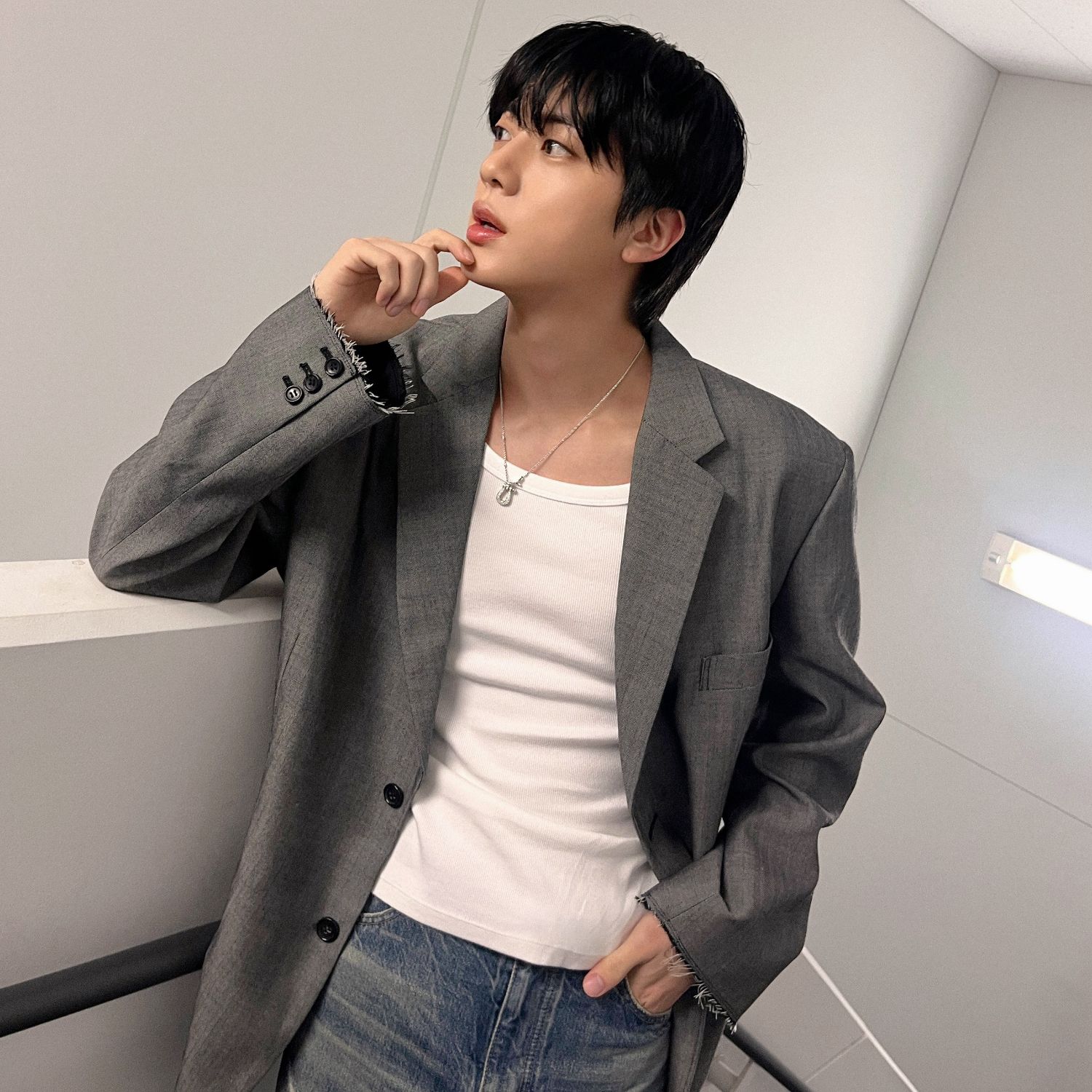 진 (방탄소년단)의 최신 사진