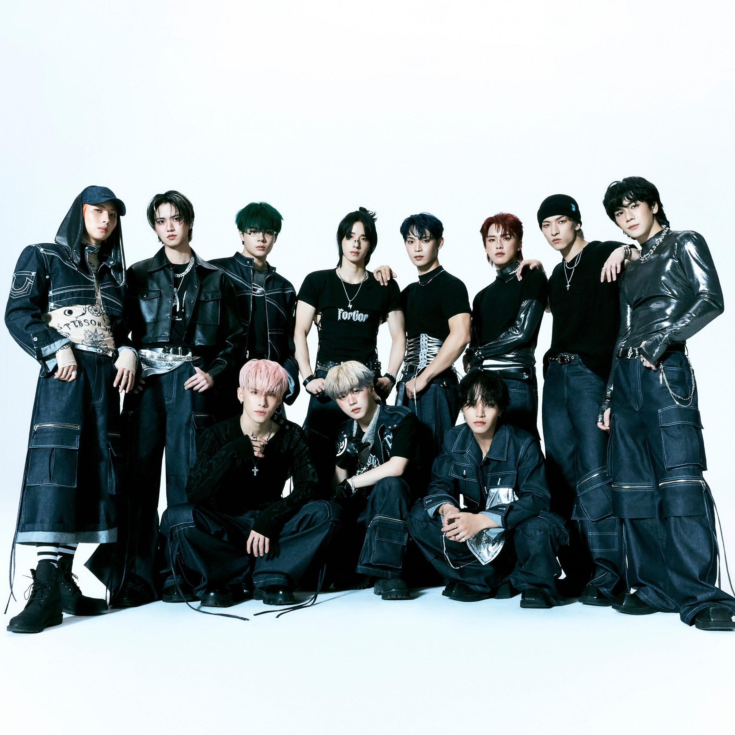 Behind-the-scenes cut of JO1