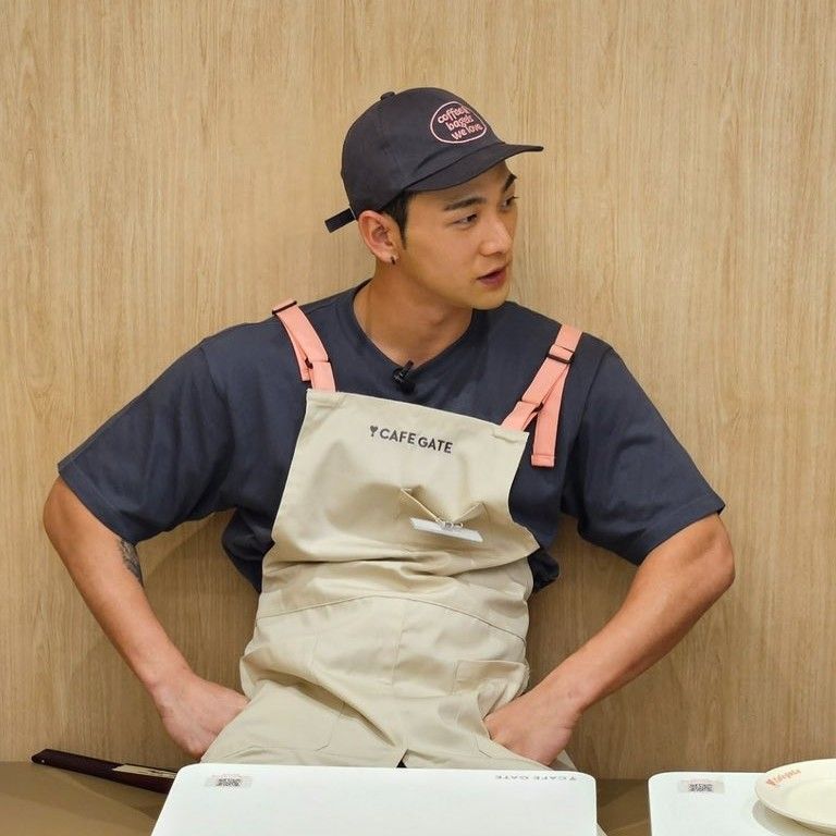 A moment captured by Baekho's fan