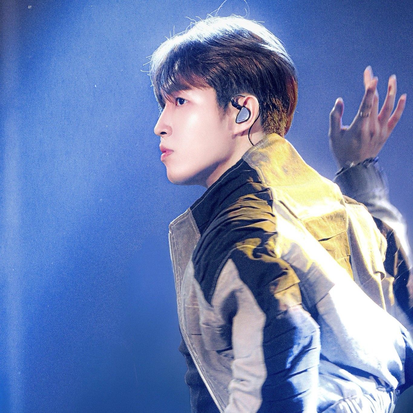 Behind-the-scenes cut of Kim Jaehwan