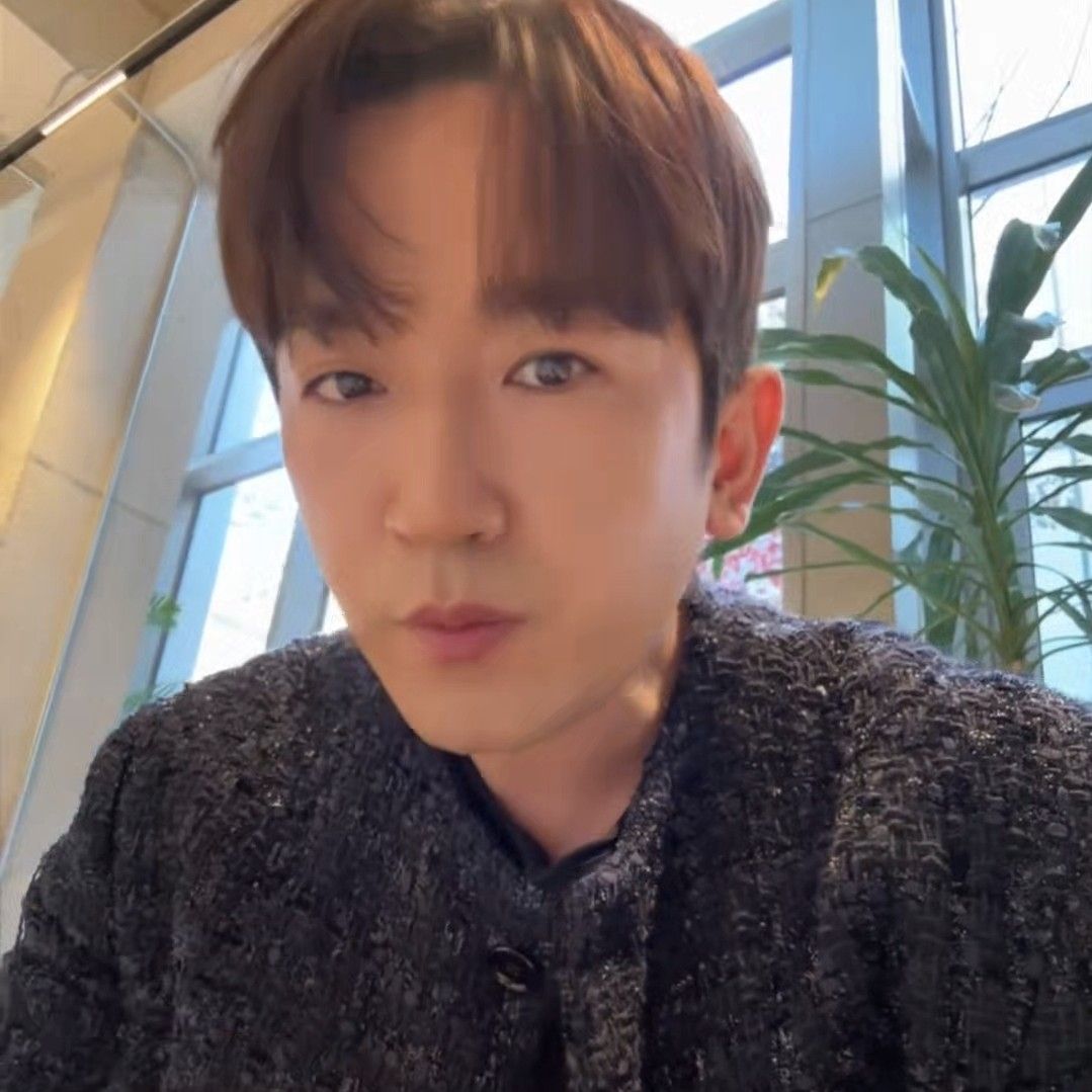 Recent activity shot of Lee Minwoo (SHINHWA)