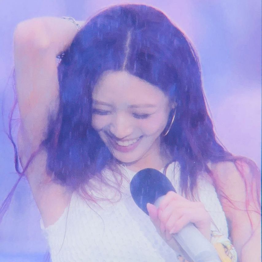 유나 (ITZY) 최근 활동샷