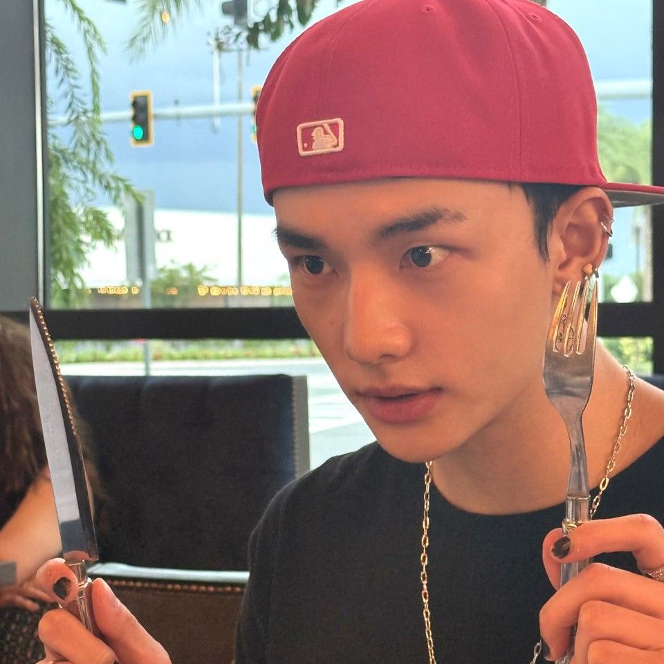 Latest photo of Hyunjin (Stray Kids)