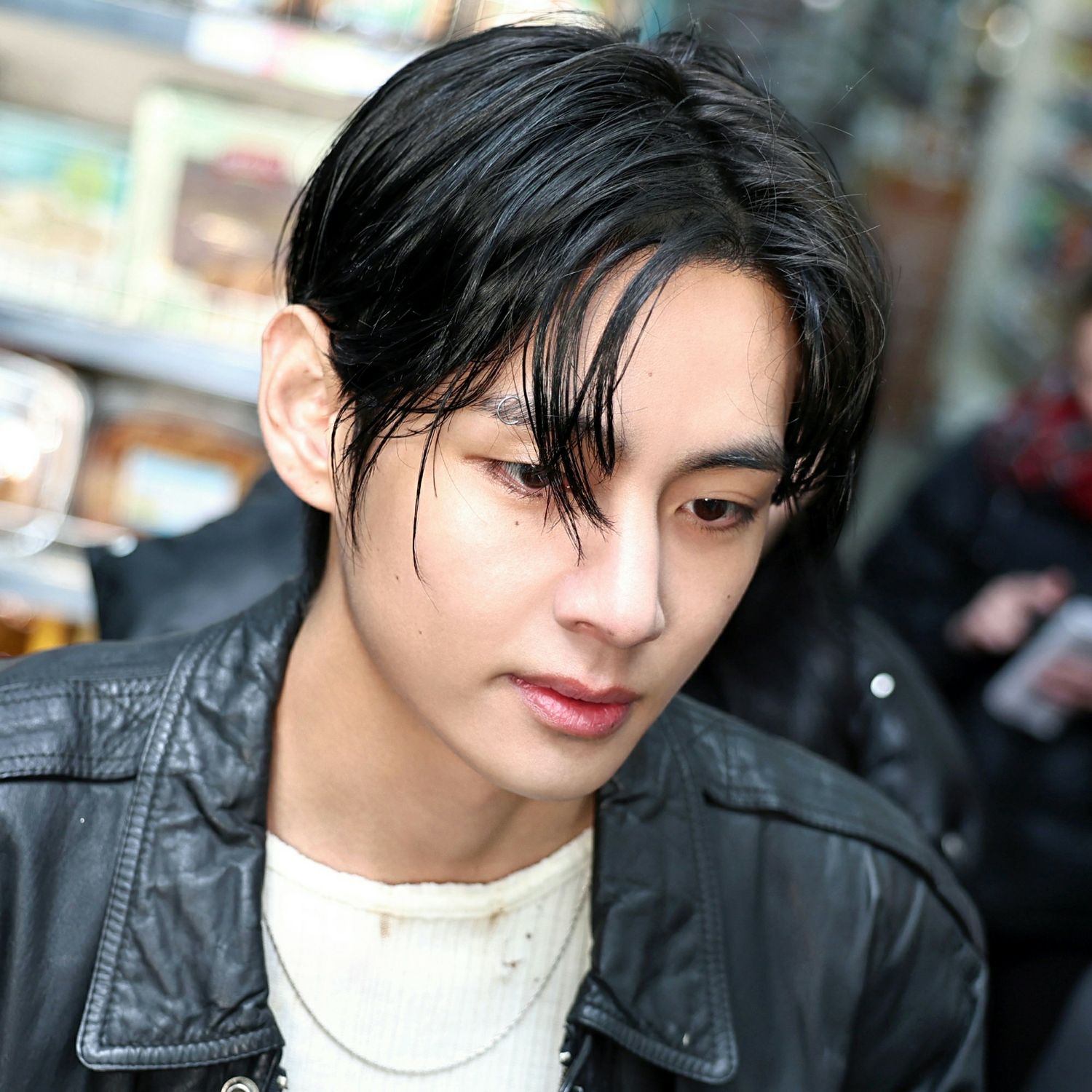 뷔 (방탄소년단) 최근 활동샷