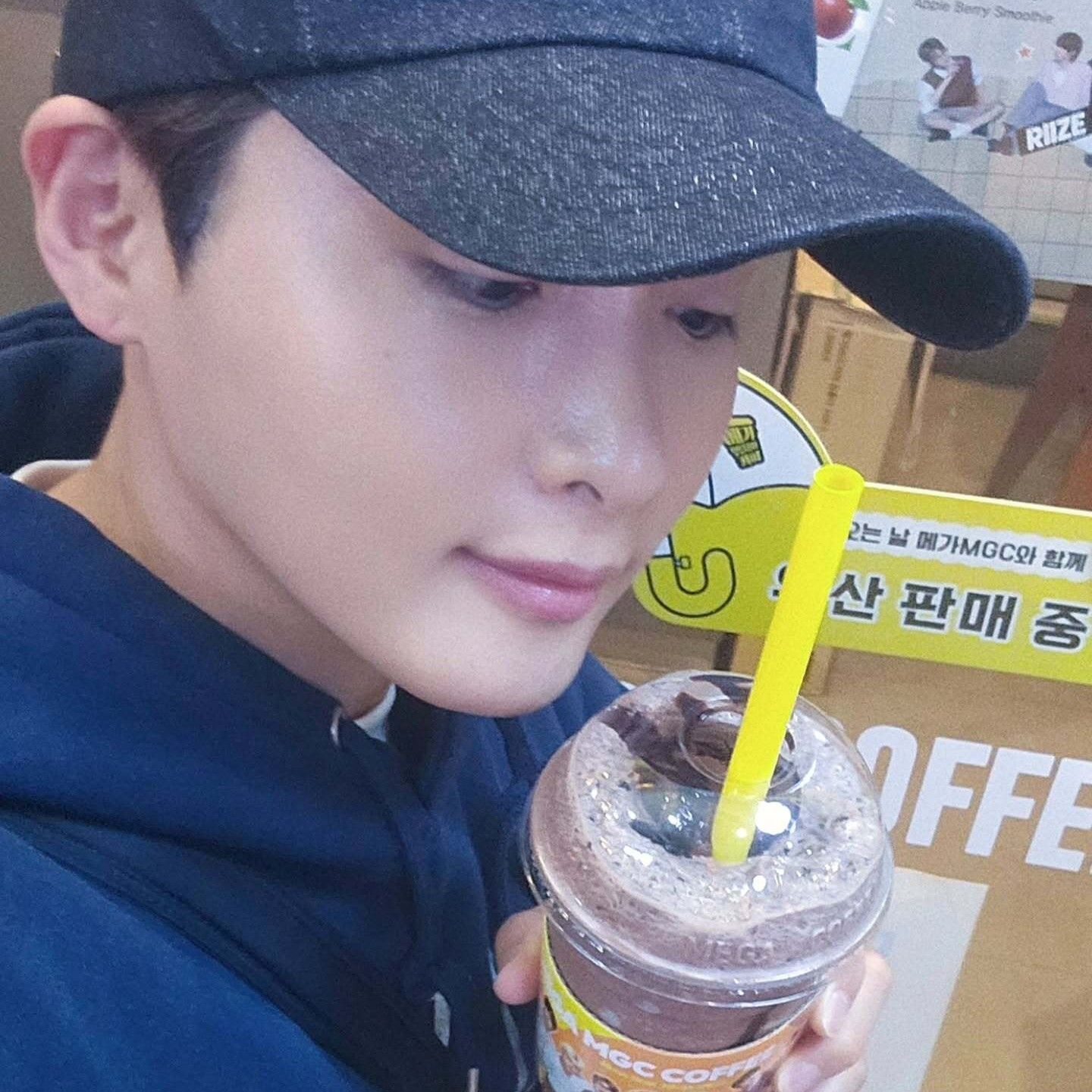 Behind-the-scenes cut of Ryeowook (Super Junior)