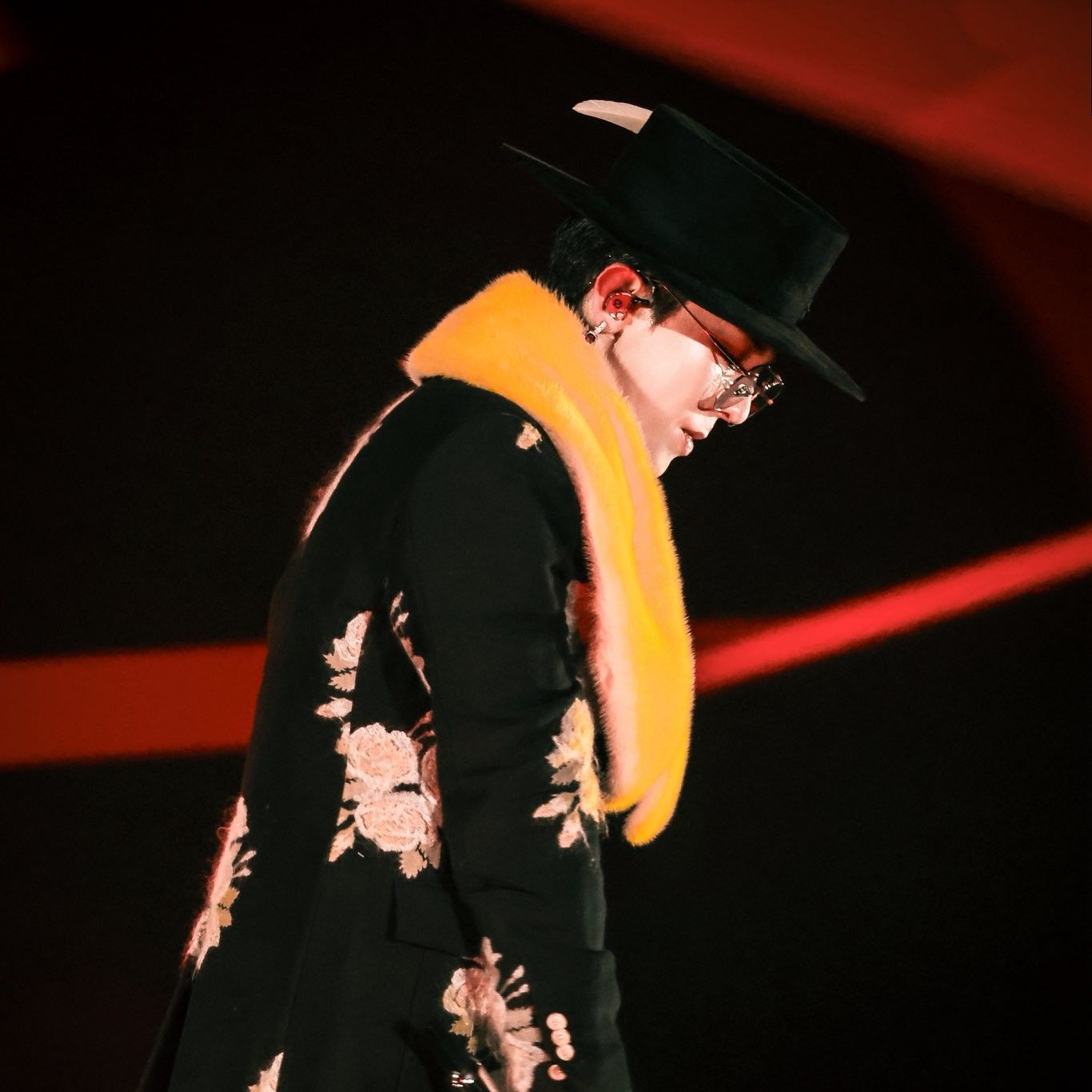 Behind-the-scenes cut of G-DRAGON (BIGBANG)