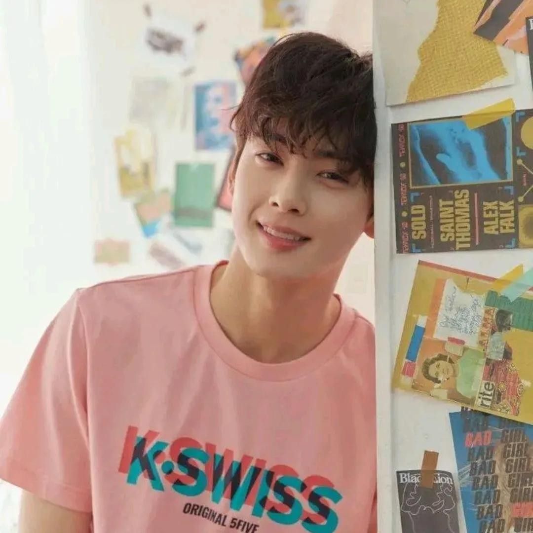 A moment captured by Eunwoo (ASTRO)'s fan