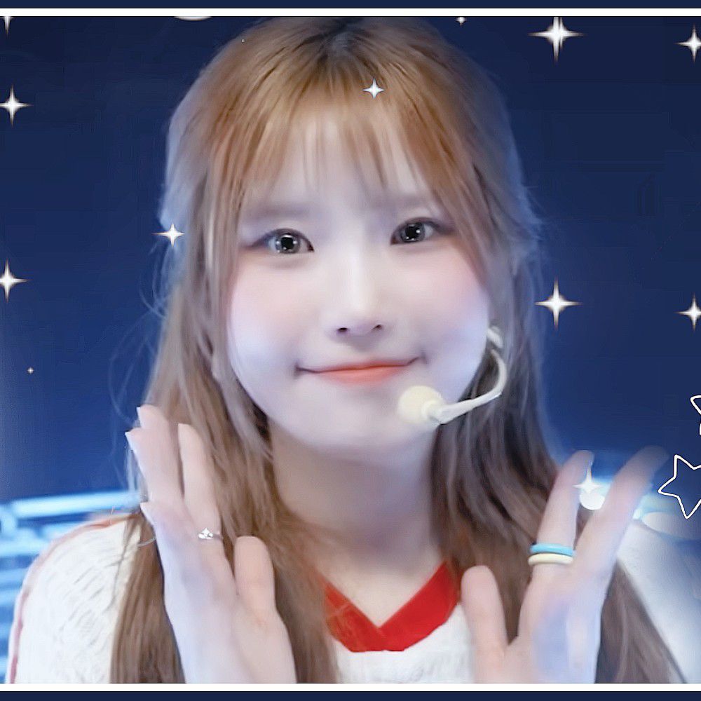 Behind-the-scenes cut of Song Hayoung (fromis_9)
