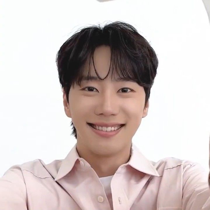 Recent activity shot of Lee Junyoung