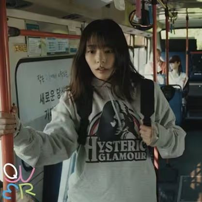始燕 (QWER)的幕後花絮
