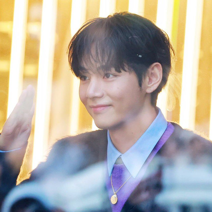 Recent activity shot of V (BTS)