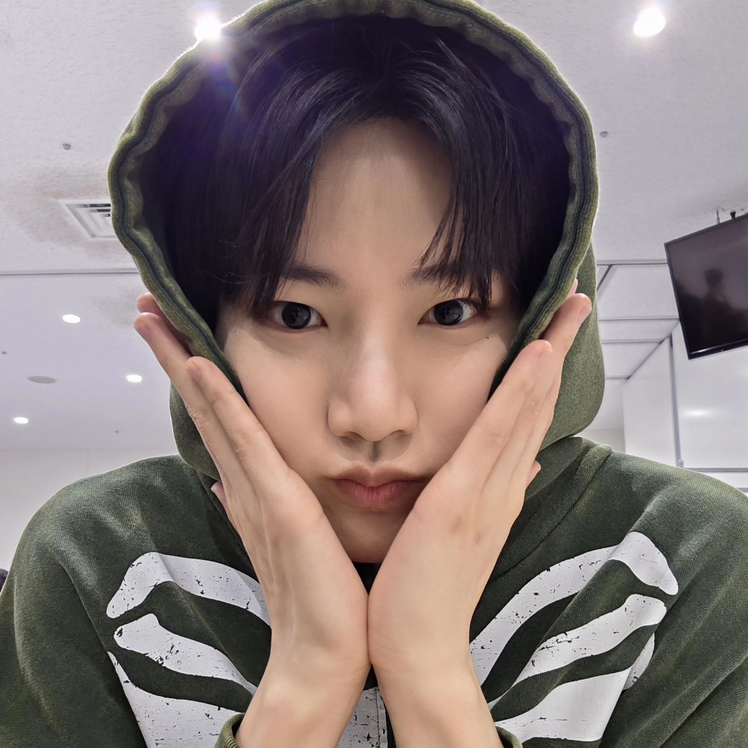 Momen yang diabadikan oleh penggemar Junkyu (TREASURE)