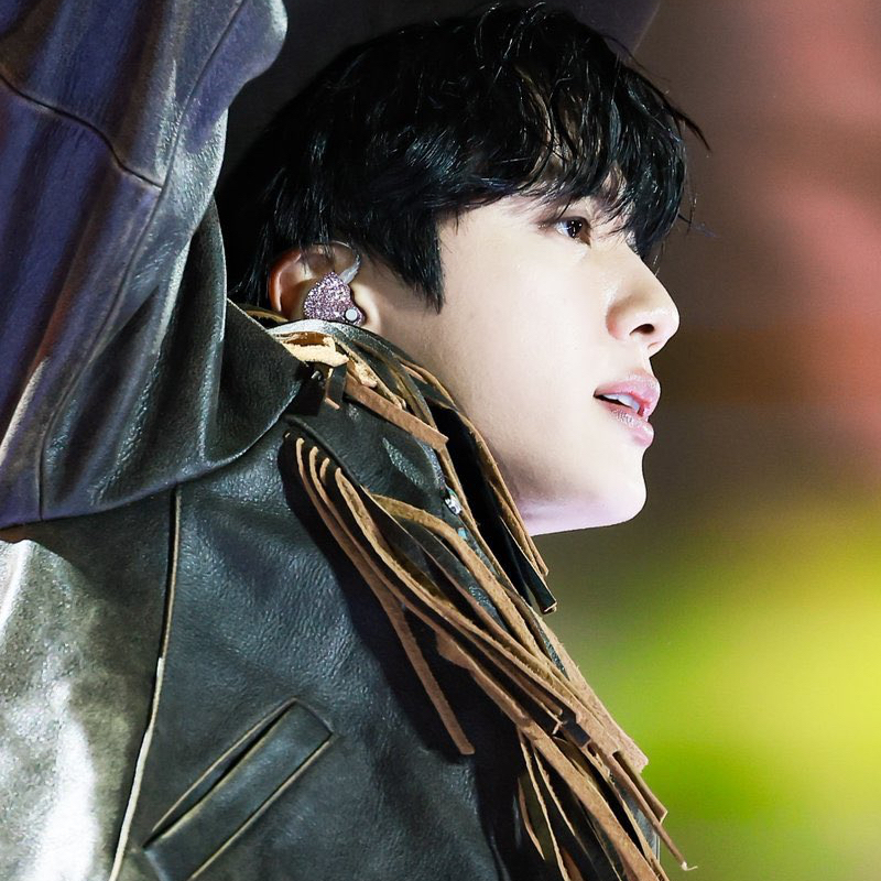 Behind-the-scenes cut of Jin (BTS)