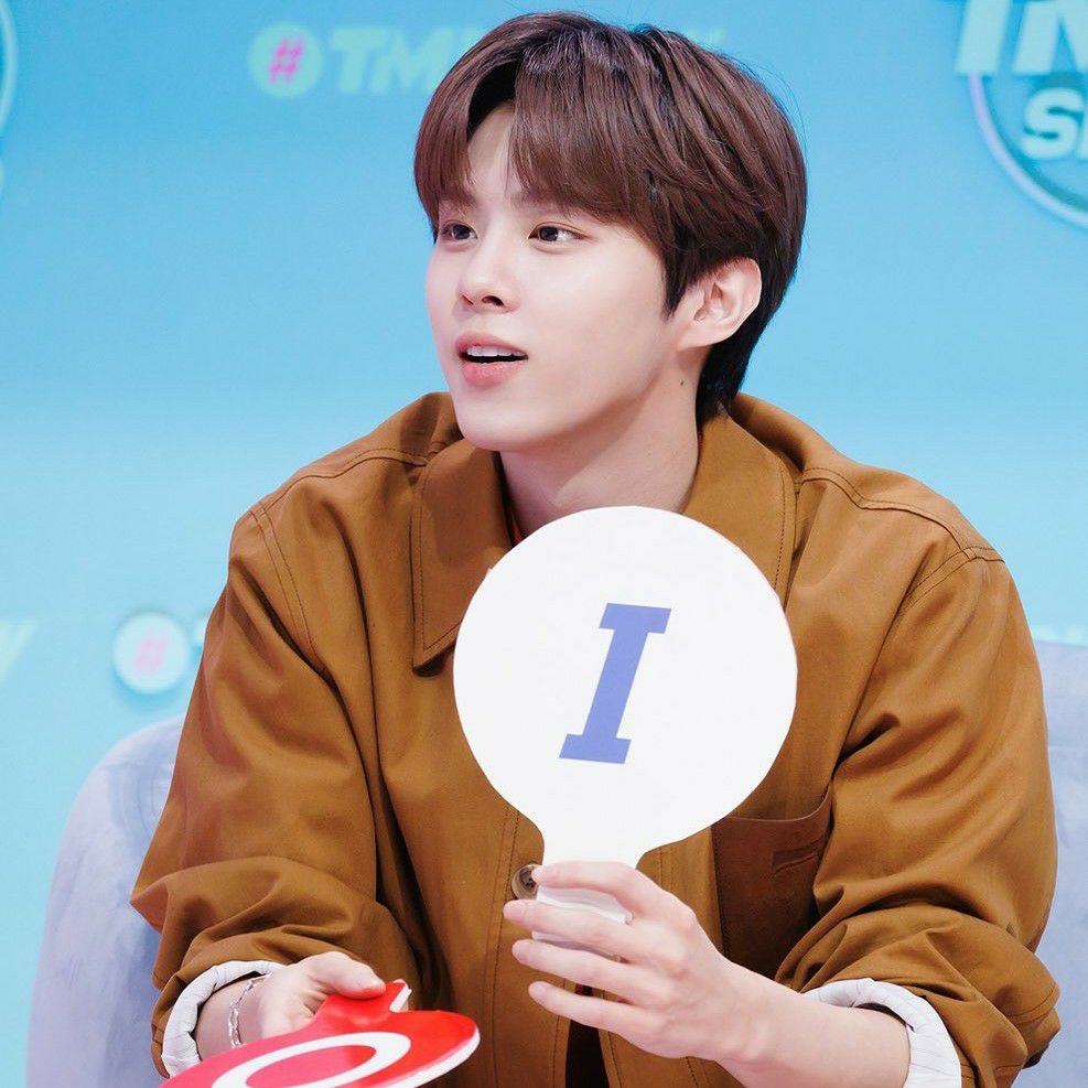 Recent activity shot of Kim Wooseok