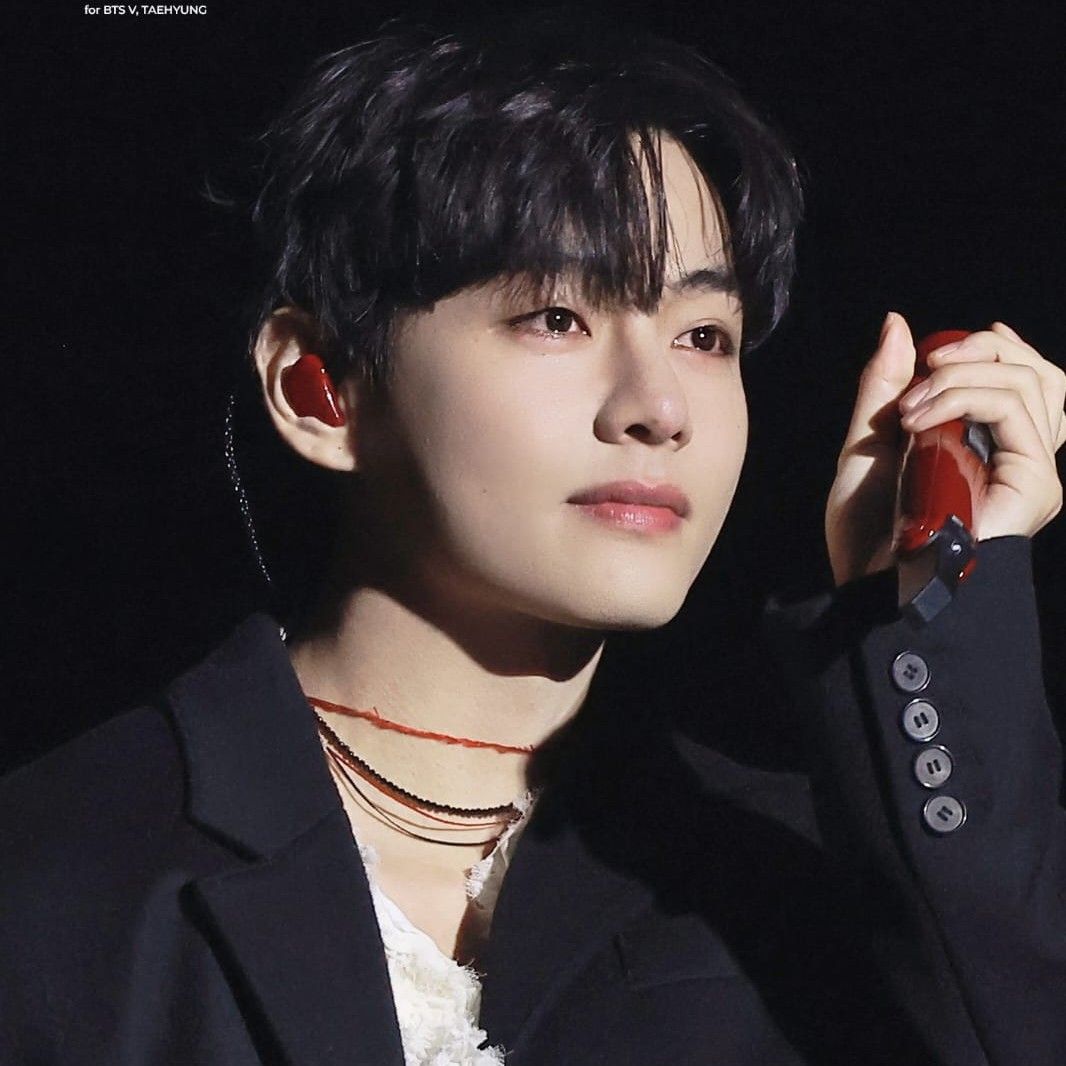 Recent activity shot of V (BTS)