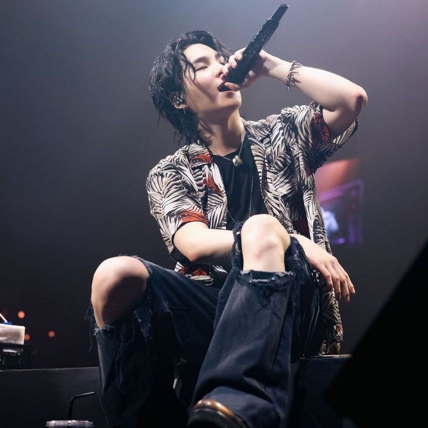 Latest photo of SUGA (BTS)