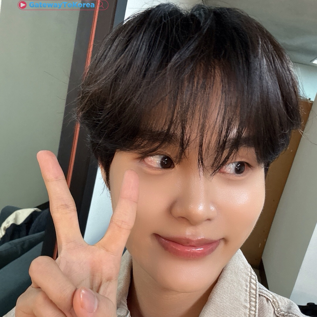 Latest photo of Lee Daehwi (AB6IX)