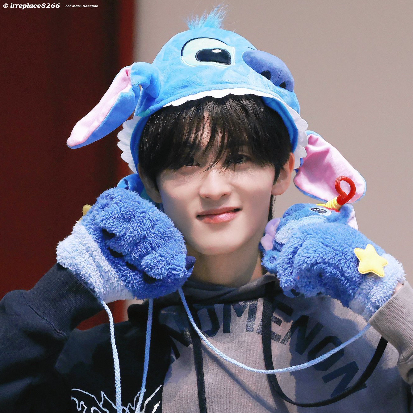 Behind-the-scenes cut of Mark (NCT 127, NCT DREAM)