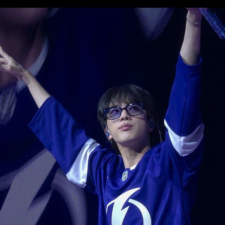 Behind-the-scenes cut of Jin (BTS)