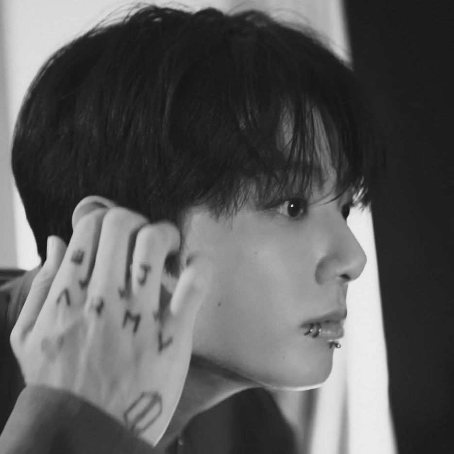 A moment captured by Jungkook (BTS)'s fan