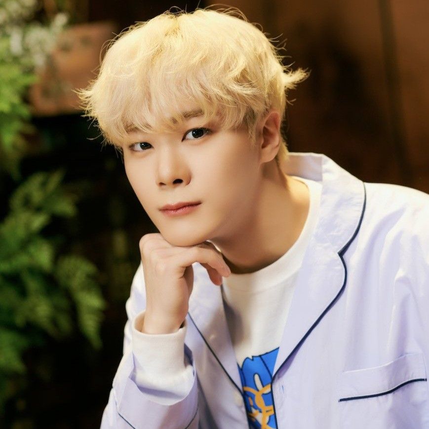 Behind-the-scenes cut of Moonbin (ASTRO)