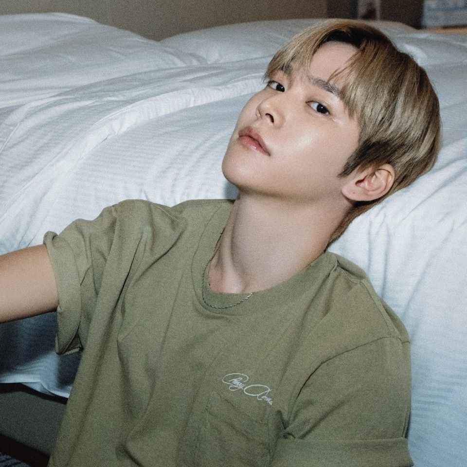 Behind-the-scenes cut of Eunseok (RIIZE)