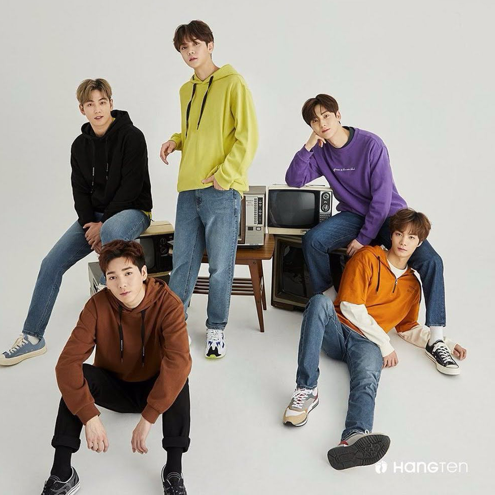 A moment captured by NU'EST's fan