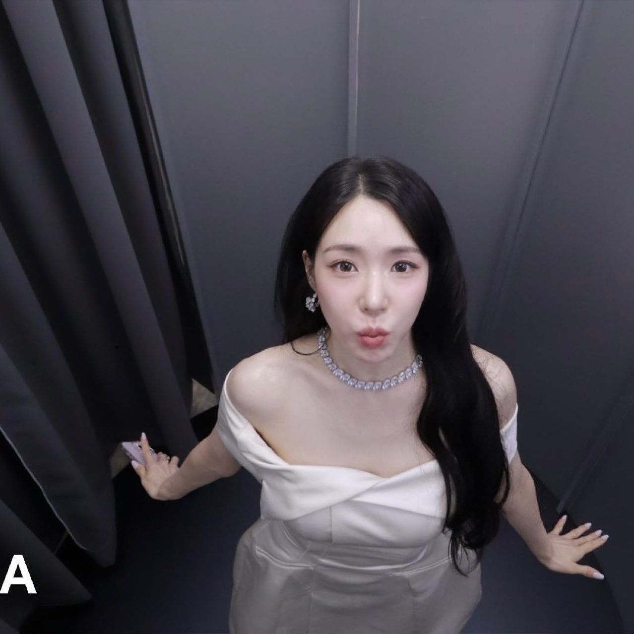 Behind-the-scenes cut of Tiffany Young (Girls' Generation)