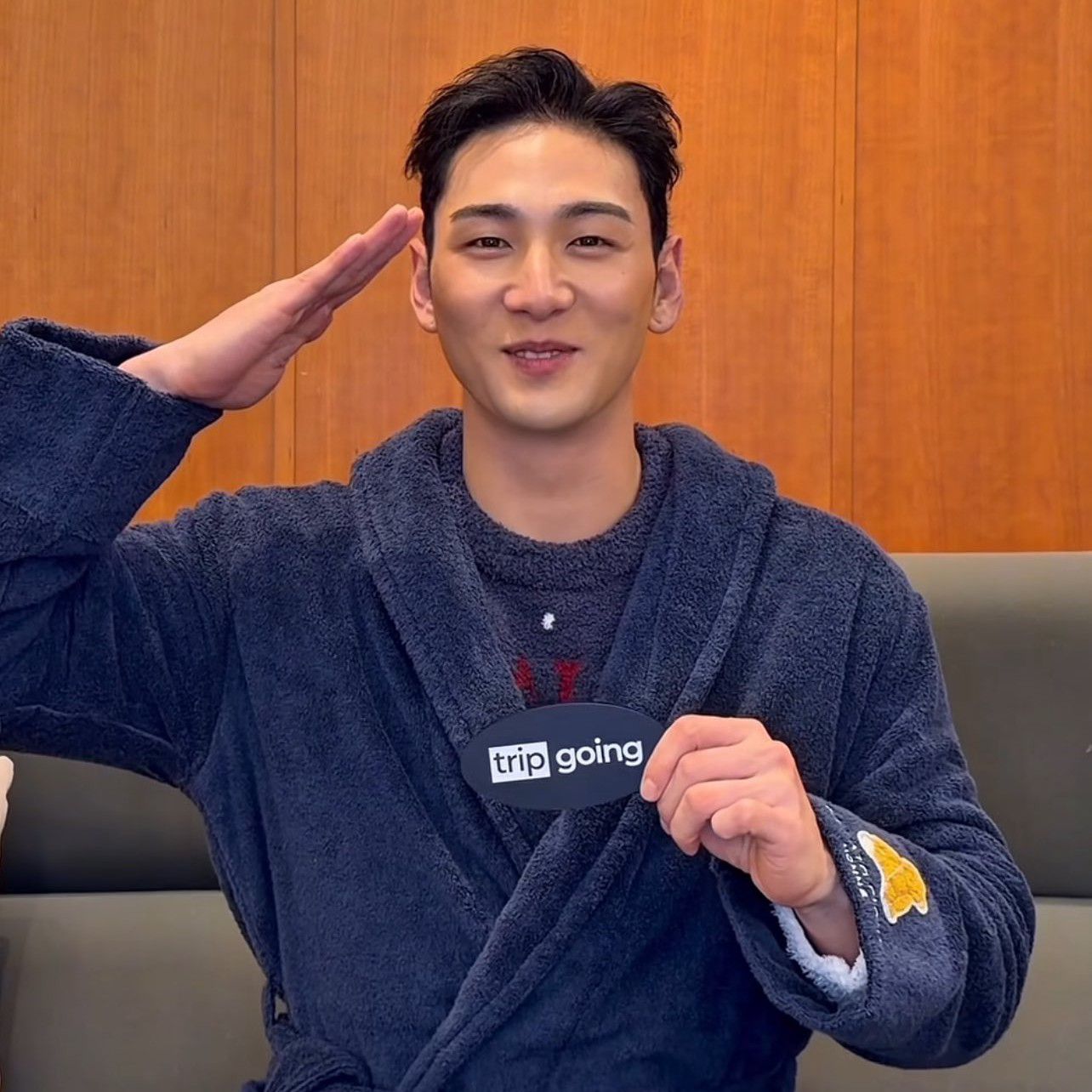 백호의 비하인드 컷