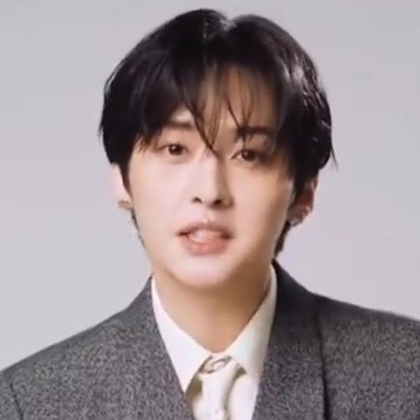 リノ (Stray Kids)の最新写真