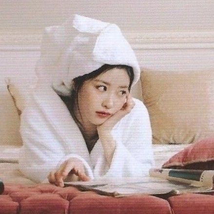 A moment captured by Lee Miju (Lovelyz)'s fan