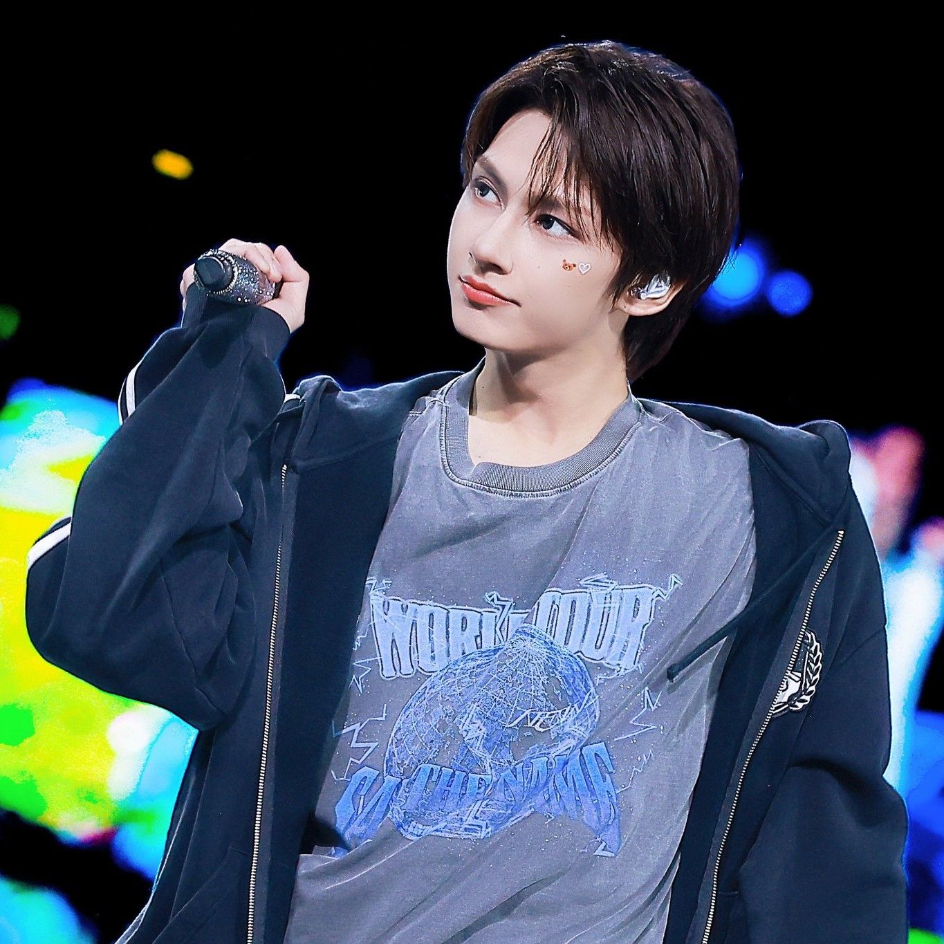 Recent activity shot of Jun (SEVENTEEN)