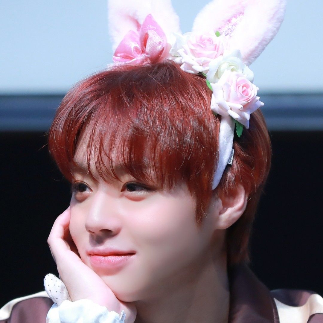 Behind-the-scenes cut of Park Jihoon