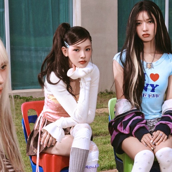 A moment captured by Baby DONT Cry's fan