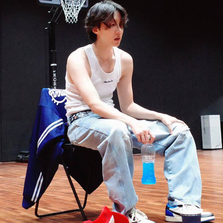 Behind-the-scenes cut of j-hope (BTS)