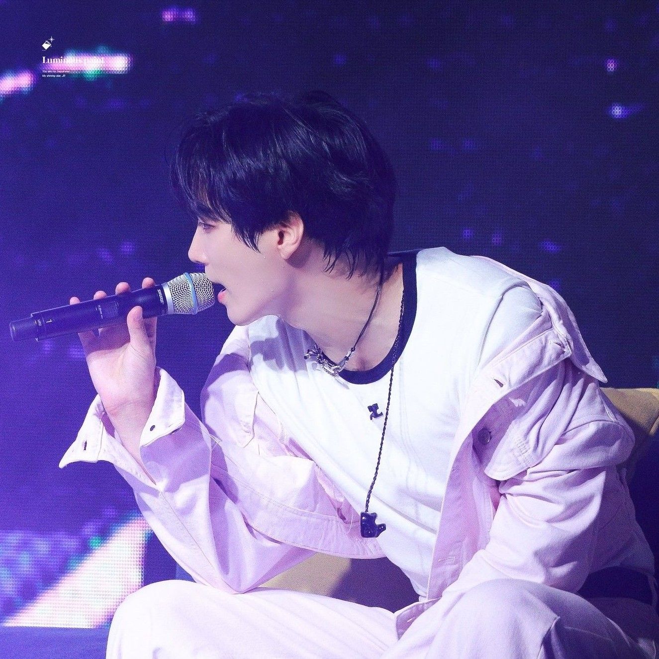 Behind-the-scenes cut of Kim Jonghyeon