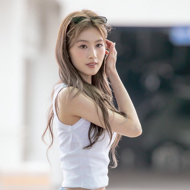 사나 (TWICE) 최근 활동샷