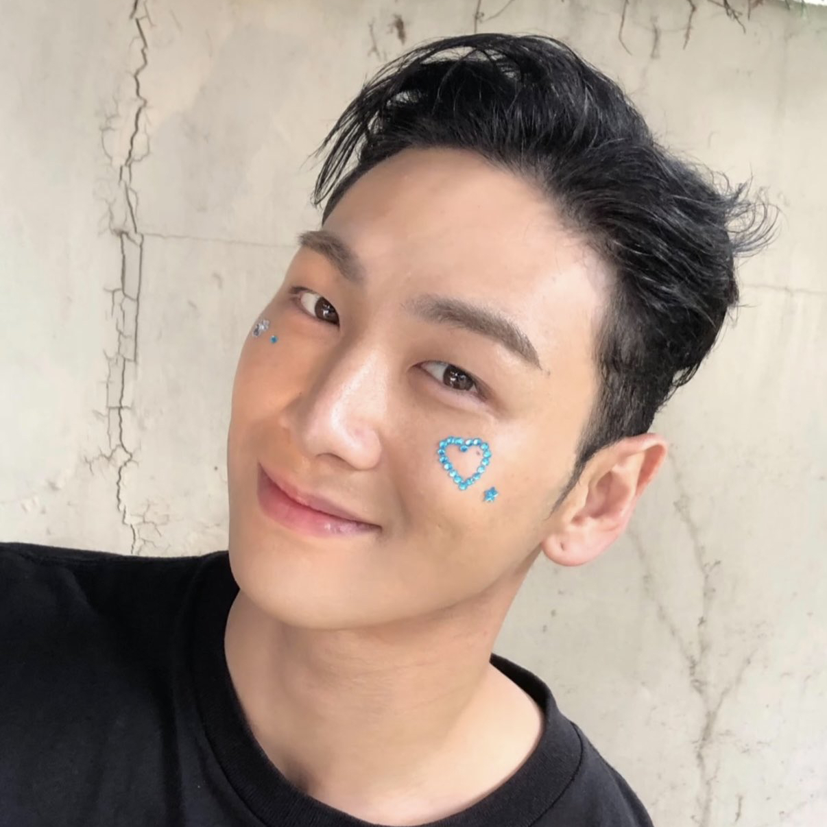 Behind-the-scenes cut of Baekho