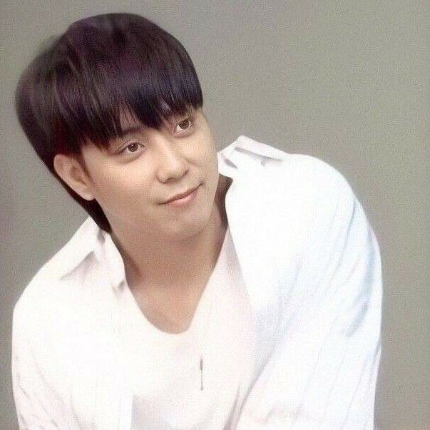 Recent activity shot of Eun Jiwon (SECHSKIES)