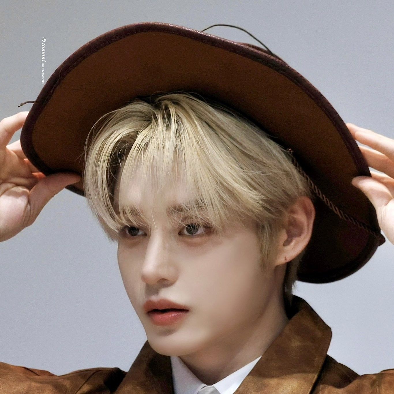 Behind-the-scenes cut of Kim Jiwoong (ZEROBASEONE)