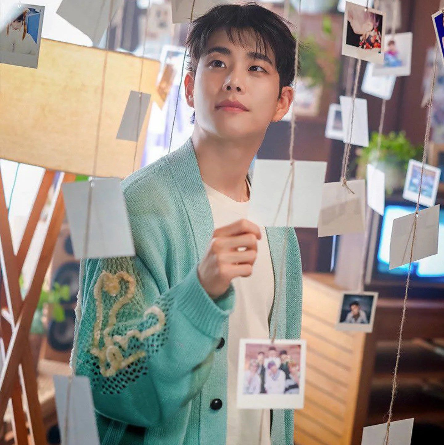 A moment captured by MJ (ASTRO)'s fan
